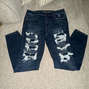 American Eagle Distressed Hi-Rise Jegging